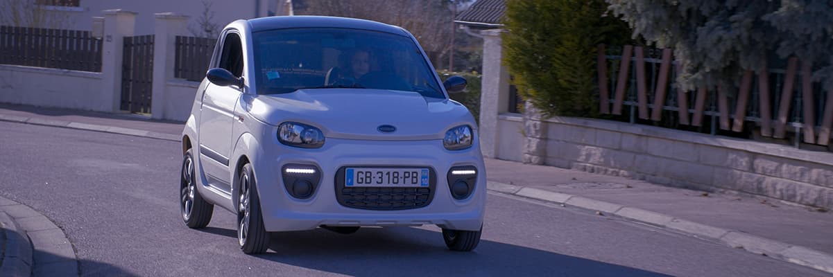 voiture sans permis adolescent